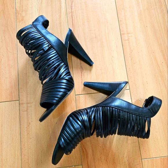 Vince Camuto Heels - Picture 5 of 6